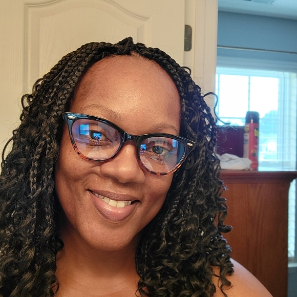 Meet your Posher, Latoya - Picture 4 of 15